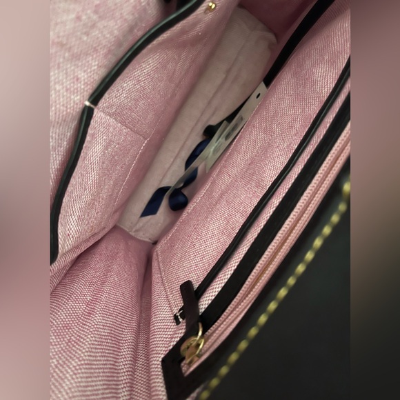 Dooney Burke plum purple leather adjustable removable, top handle handbag - Picture 6 of 7